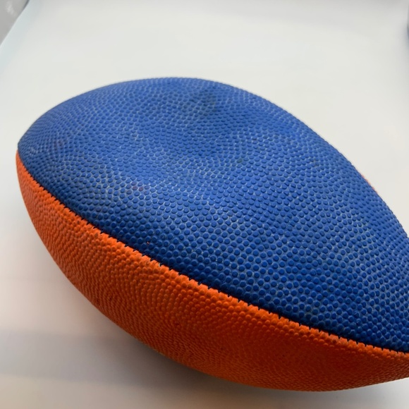 NCAA Wilson Florida Gators University of Florida UF 9" Rubber Football - Picture 15 of 15